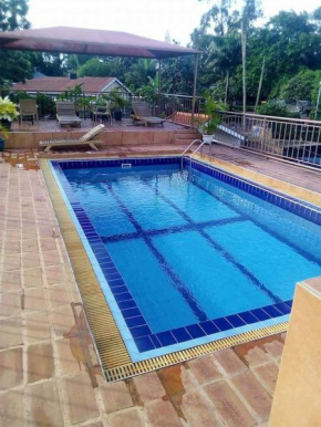 Go around Kampala all day to return to your wonderful apartment